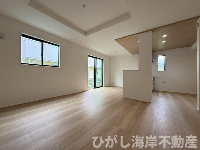 平塚市御殿4丁目　新築戸建　全５棟の居間・リビング|17.5帖　LDK