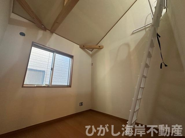 藤沢市辻堂6丁目　中古戸建の子供部屋|5月1日撮影　リフォーム工事中　4.5帖　納戸
