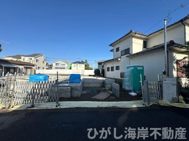 藤沢市辻堂６丁目　新築戸建　全３棟の外観|5月1日撮影　建築中　現地外観