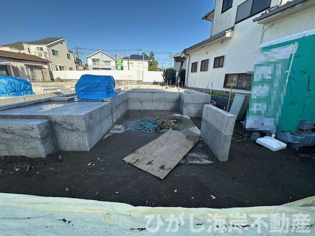 藤沢市辻堂６丁目　新築戸建　全３棟の駐車場|5月1日撮影　工事中　駐車スペース