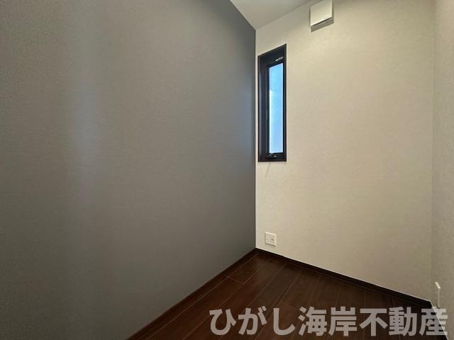 茅ヶ崎市中海岸3丁目　中古戸建の内装|納戸
