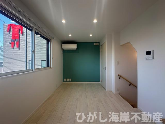 茅ヶ崎市中海岸3丁目　中古戸建の居間・リビング|14帖　LDK