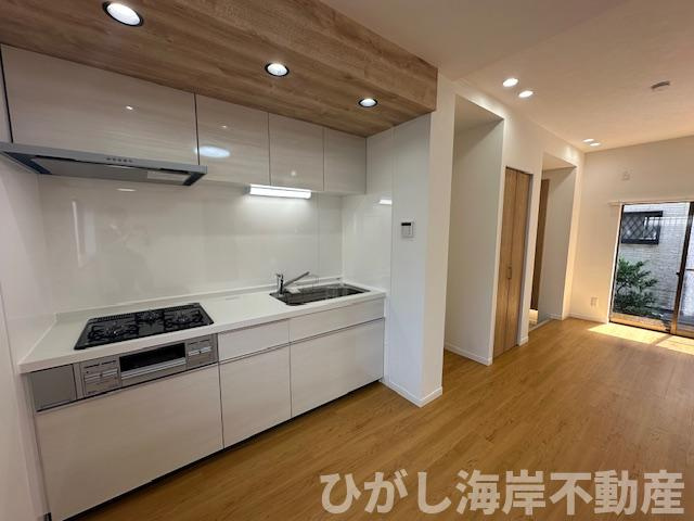 茅ケ崎市下町屋２丁目　中古戸建のキッチン|新規リフォーム完了！　11帖LDK