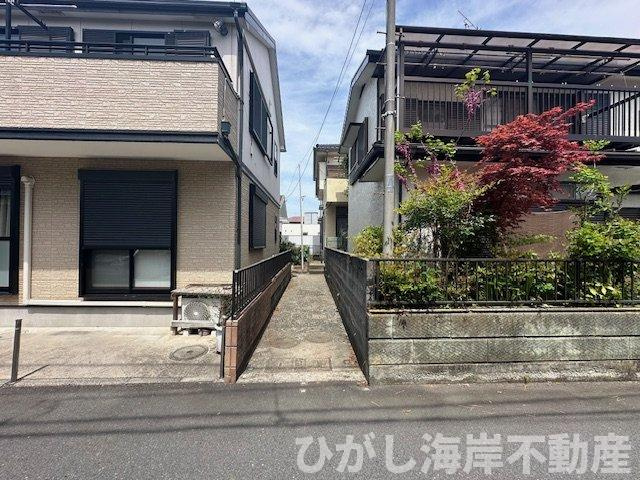 茅ケ崎市下町屋２丁目　中古戸建の前面道路含む現地写真|新規リフォーム完了！　現地外観
