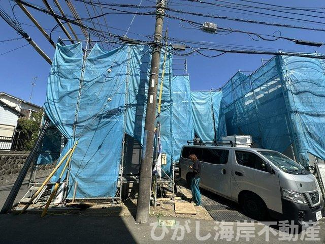 藤沢市辻堂太平台１丁目　新築戸建　全２棟の外観|5月16日撮影　建築中　現地外観