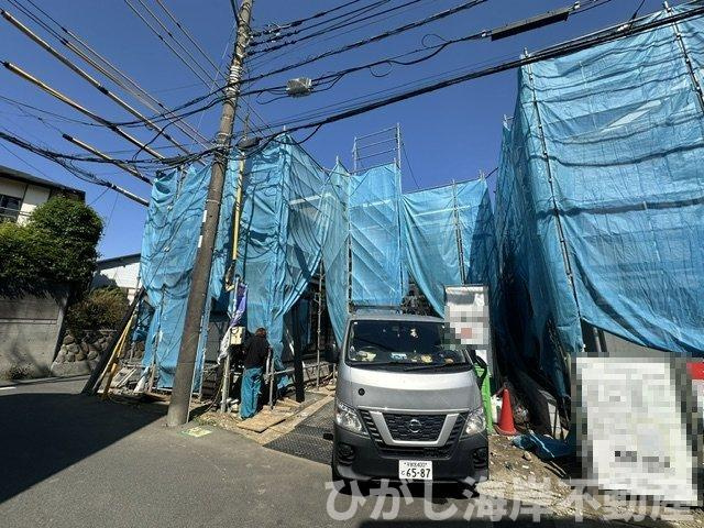 藤沢市辻堂太平台１丁目　新築戸建　全２棟の外観|5月16日撮影　建築中　現地外観