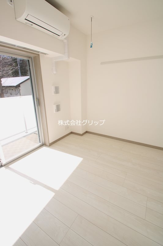 アイルプレミアム横浜ウエストの洋室