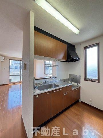 メゾンドオーブのキッチン|※反転タイプのお写真です。
