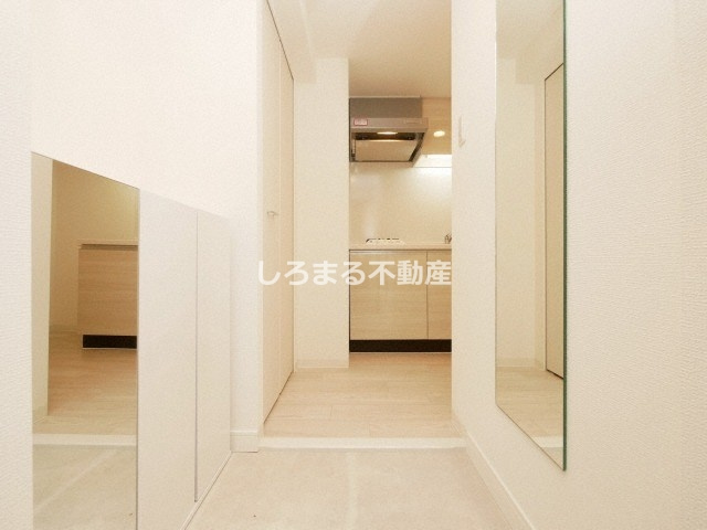 アドバンス上町台シュタットの玄関
