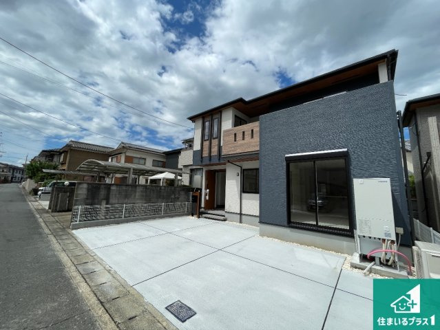 亀岡市古世町　新築一戸建ての外観|お客様に長く安心して住んでいだだける事にこだわった家づくり！住んでからのアフターサービスにもしっかりと取り組んでいます！