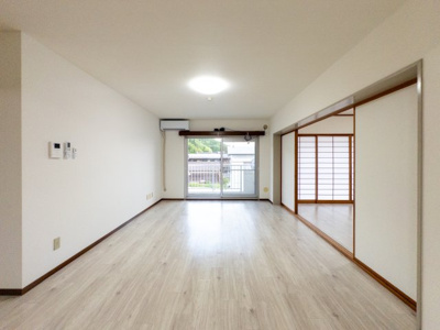 【居間・リビング】 | 花見ヶ丘ハイツ