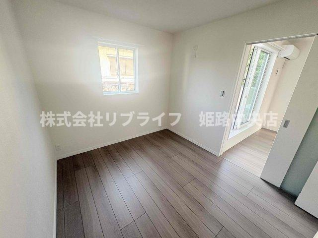 ロタス中島の洋室
