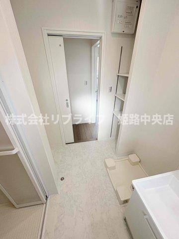 ロタス中島の玄関