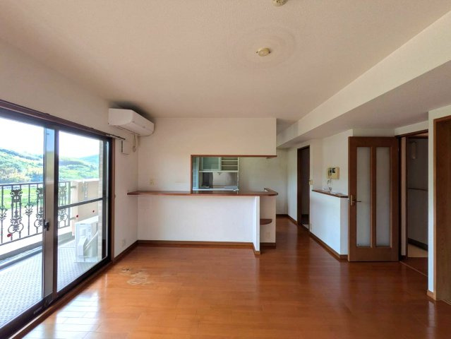 サントノーレ岡山東の居間・リビング|◆16.3帖のLDKはゆったりと過ごせる空間です。