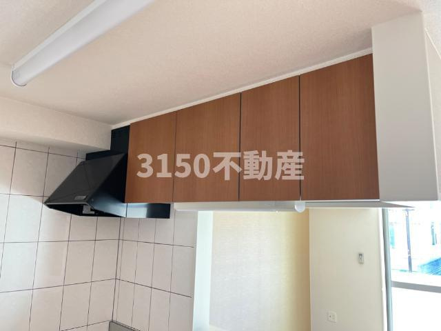 メルヴェールＢの収納|キッチン吊り棚