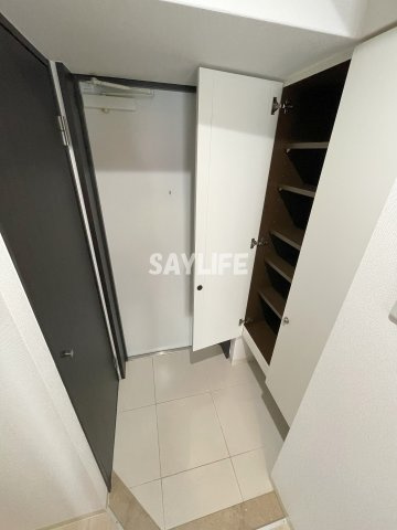 デイグラン鶴見の玄関