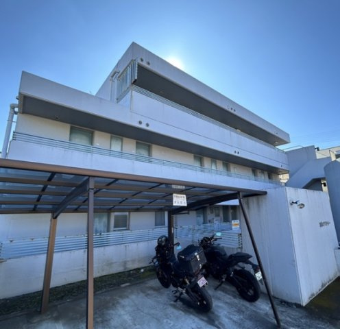 国立ドミトリーの外観