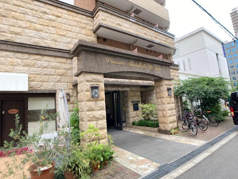 プレサンス心斎橋ザ・スタイルのエントランス