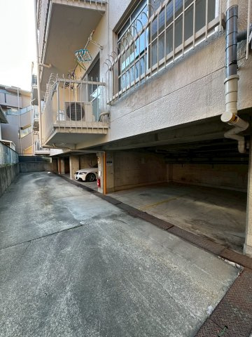 ホリオマンションの駐車場