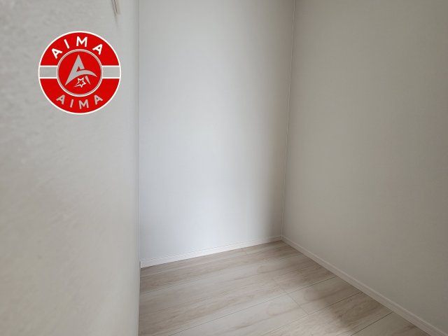 糟屋郡粕屋町内橋東1丁目第3-2棟（2号棟）　の内観：施工例|洋服や大きな荷物が多い方や人数の多いご家族などは、一般的なクローゼットよりもウォークインクローゼットのほうが使い勝手が良いです。