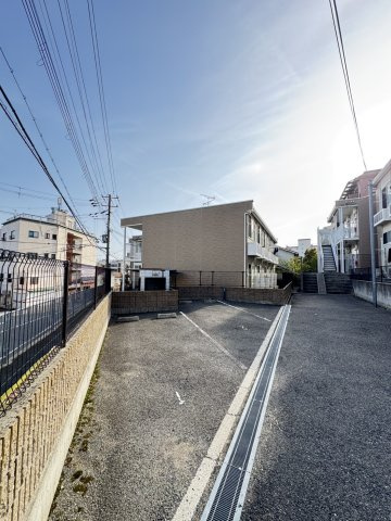 レオパレス野崎通Bの駐車場