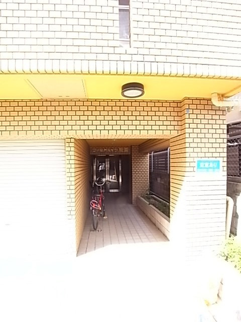 ゴールドハイツ祇園のエントランス