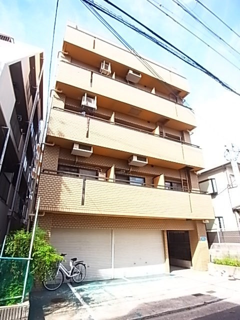 ゴールドハイツ祇園の外観