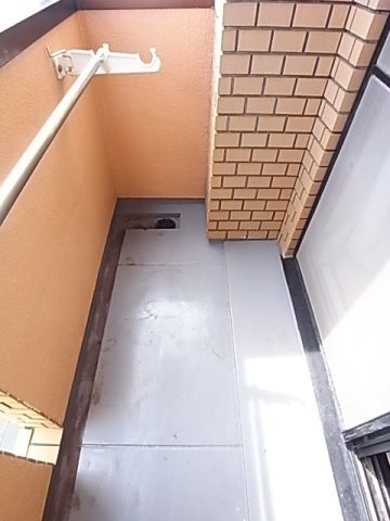 ゴールドハイツ祇園のバルコニー