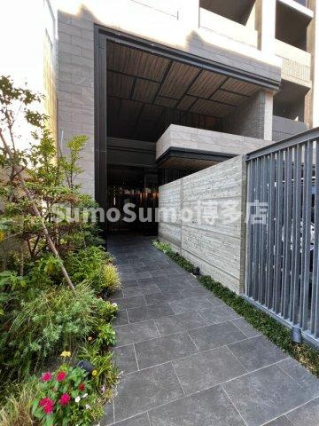 エンクレストALIVE白金のエントランス