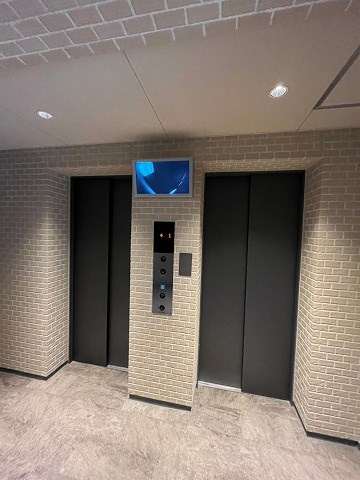 ヴェレーナシティ夙川パークナードの設備|忙しい朝に嬉しいエレベーター2基。