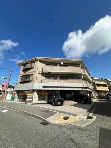 ピュアハウスイソダⅠの駐車場