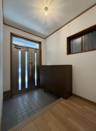 高柳6丁目　中古一戸建ての内装|玄関　シューズボックス
■物件内覧・資金計画相談・住宅ローン相談、リフォーム相談、お問合せ受付中■
※当日・翌日のご内覧、ご相談はお電話でのお問合せがスムーズです！