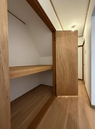 高柳6丁目　中古一戸建ての収納|廊下の収納
■物件内覧・資金計画相談・住宅ローン相談、リフォーム相談、お問合せ受付中■
※当日・翌日のご内覧、ご相談はお電話でのお問合せがスムーズです！