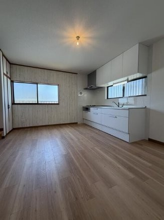 高柳6丁目　中古一戸建てのダイニング|LDK9.0帖
■物件内覧・資金計画相談・住宅ローン相談、リフォーム相談、お問合せ受付中■
※当日・翌日のご内覧、ご相談はお電話でのお問合せがスムーズです！