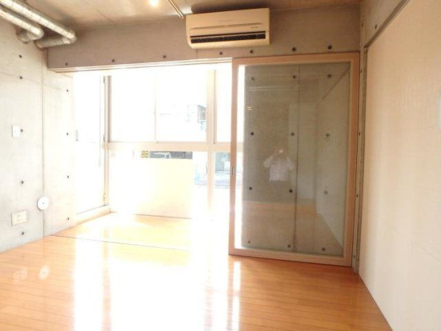 ｐｅｒｇｏｌａの洋室