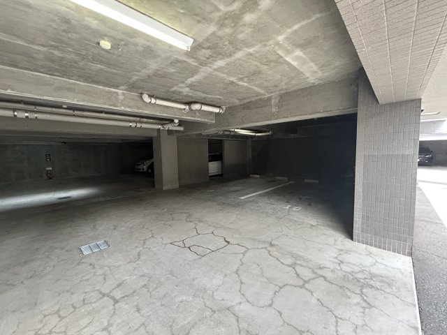 ビエント六甲の駐車場