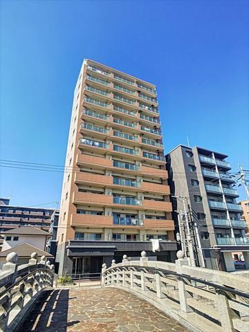 エスコート香椎駅前の外観