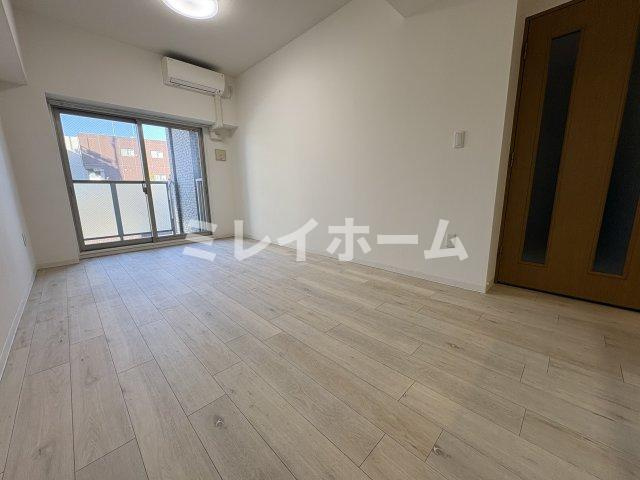 コスモリード池上の居間・リビング|同建物内、別のお部屋の参考写真になります。