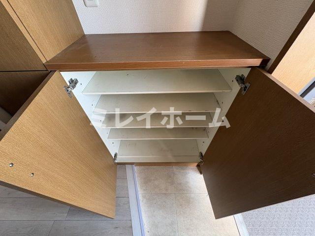 コスモリード池上の収納|同建物内、別のお部屋の参考写真になります。