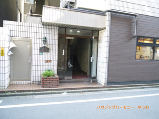 【エントランス】 | 清廉とされたエントランスになっています。