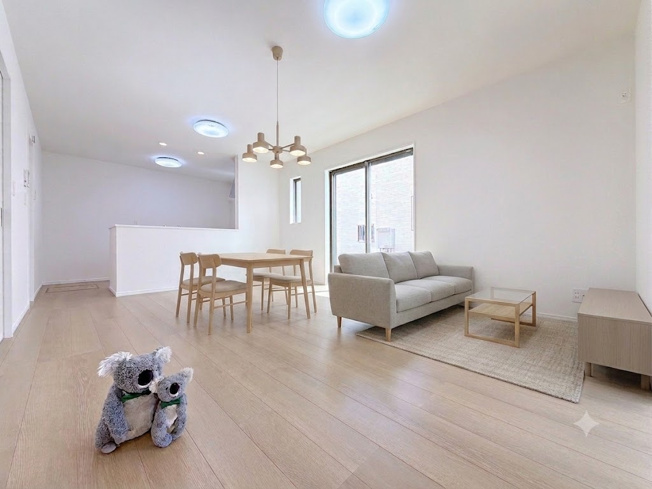 【居間・リビング】 | 前橋市広瀬町　新築住宅 | ※配置されている家具はAI加工によるものです。
