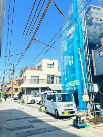 北区志茂5丁目　新築戸建　残1棟の前面道路含む現地写真|2026.04.29撮影

現地ご見学希望・資料請求などお気軽にお問い合わせ下さい！
03-5990-5201