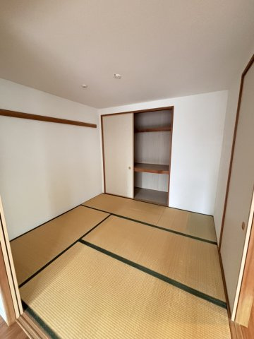 パークホームズ茨木西駅前町の和室