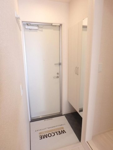 セルサ　Ｂの玄関