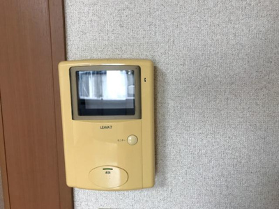 【内装】 | ティアラ | カメラ付インターホン