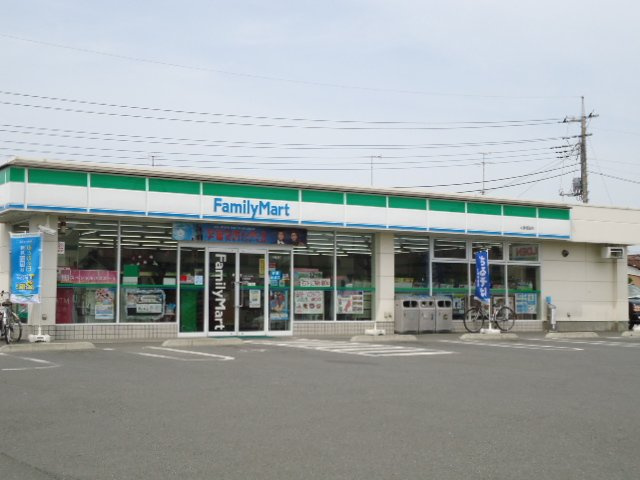ディアフォレストⅡの周辺|ファミリーマート大泉坂田店まで521ｍ