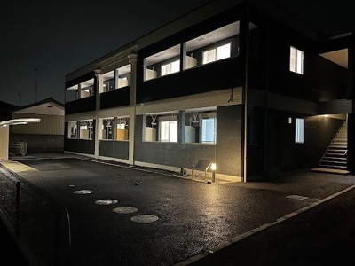 【外観】 | エストレア | 外観写真（夜）