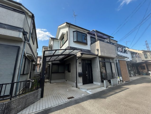 宝塚市清荒神　中古一戸建ての外観|周辺は落ち着いた街並みの住宅地！子育てがしやすい住環境です！気になることがありましたら、お気軽にお問い合わせください！