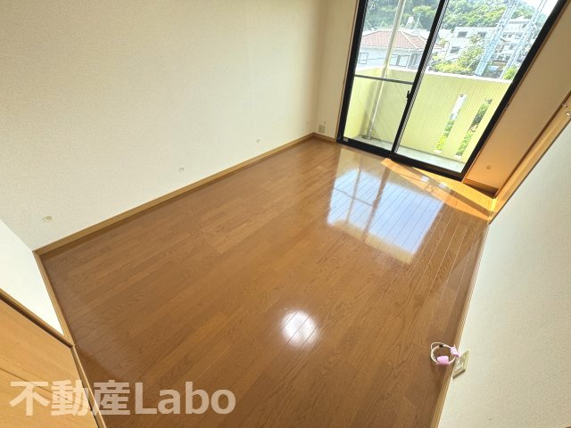 ブレイン佐古1の洋室
