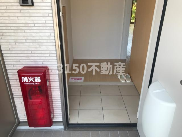 ユニヴァリィ・ハイの玄関|玄関